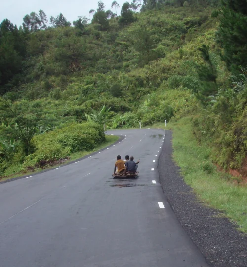 Madagascar_Route_nationale_2_near_Beforona